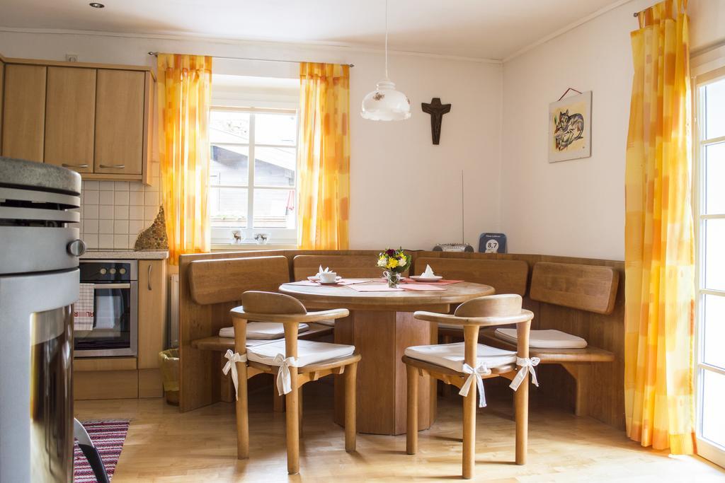 Haus Loferer Apartment Sankt Martin bei Lofer Exterior photo